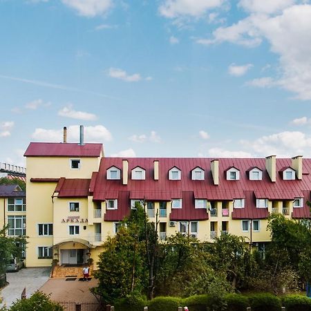 Arkada Sanatorium Hotel Трускавец Екстериор снимка