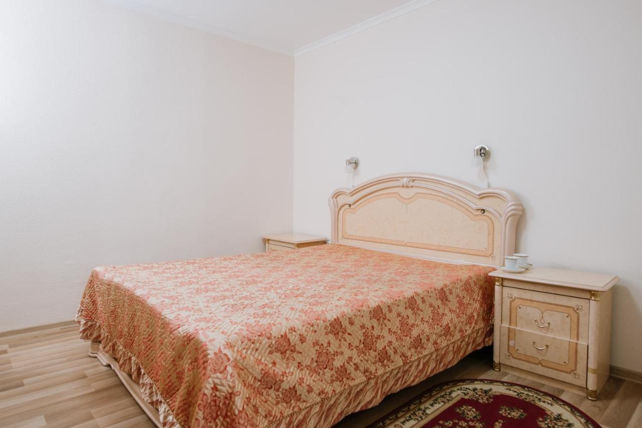 Arkada Sanatorium Hotel Трускавец Екстериор снимка