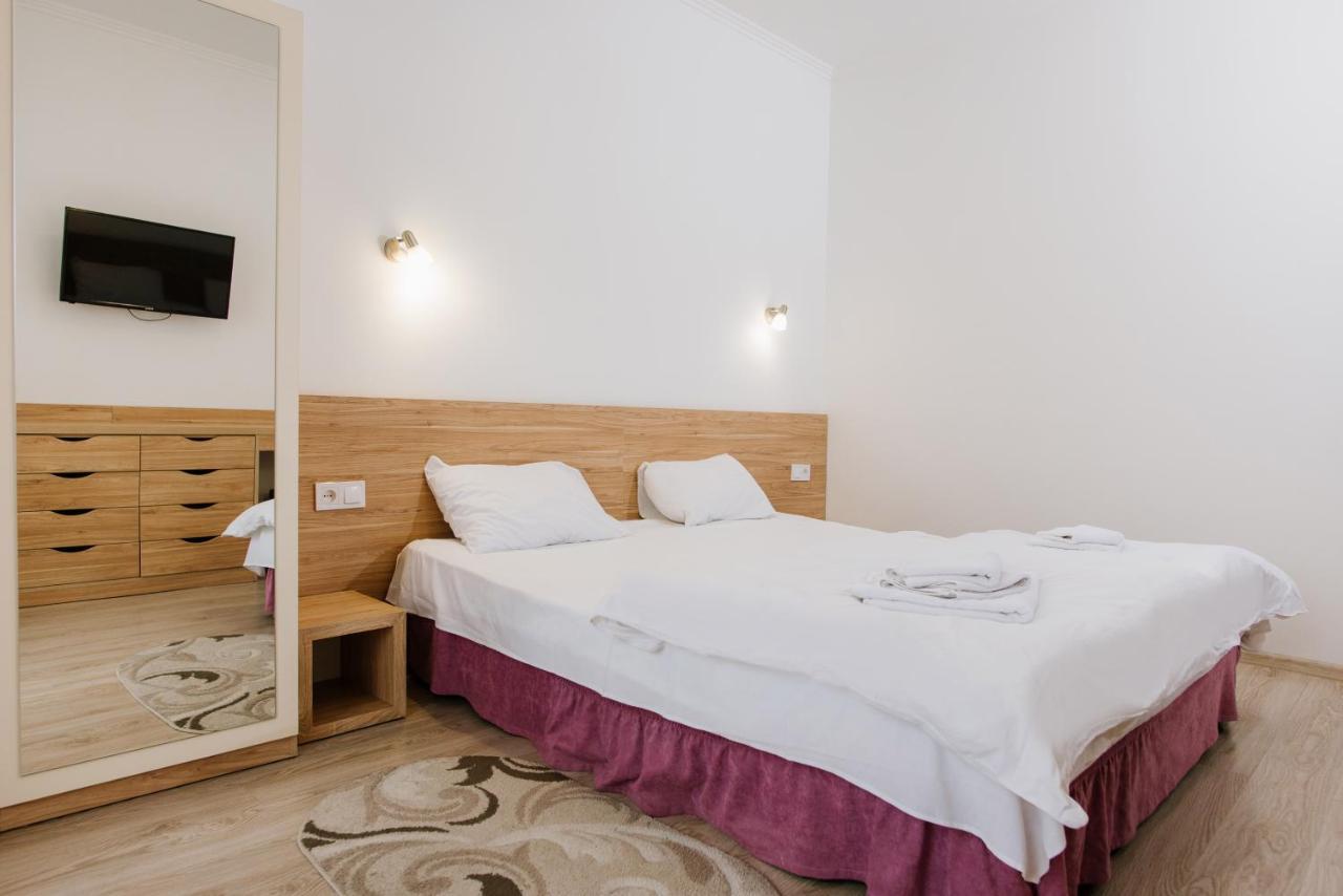 Arkada Sanatorium Hotel Трускавец Екстериор снимка